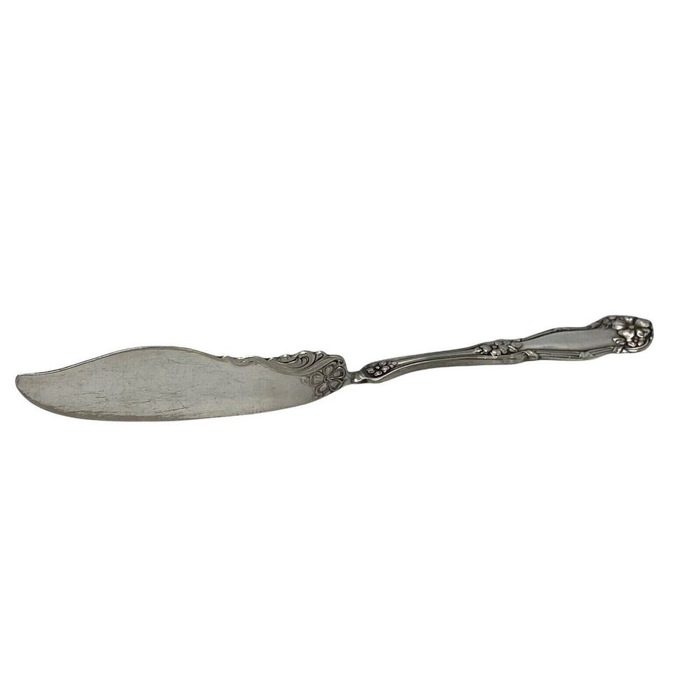 1908 Wm Rogers & Son Arbutus Silver Plate Twisted Handle Master Butter Knife